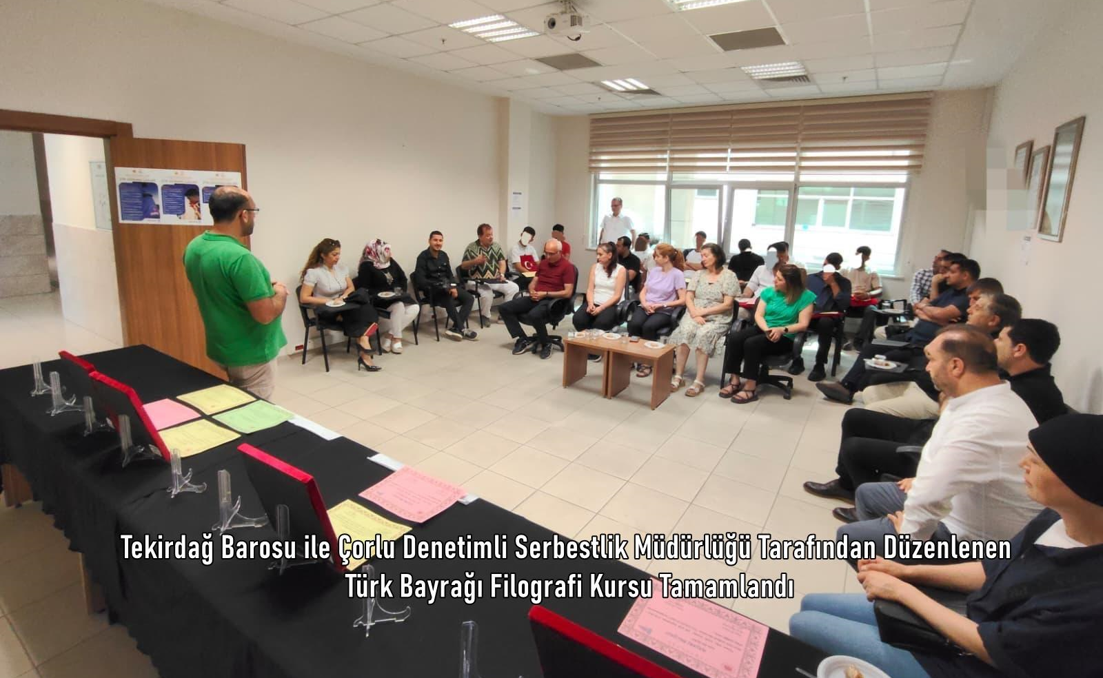 Tekirdağ Barosu ile Çorlu Denetimli Serbestlik Müdürlüğü Tarafından Düzenlenen Türk Bayrağı Filografi Kursu Tamamlandı