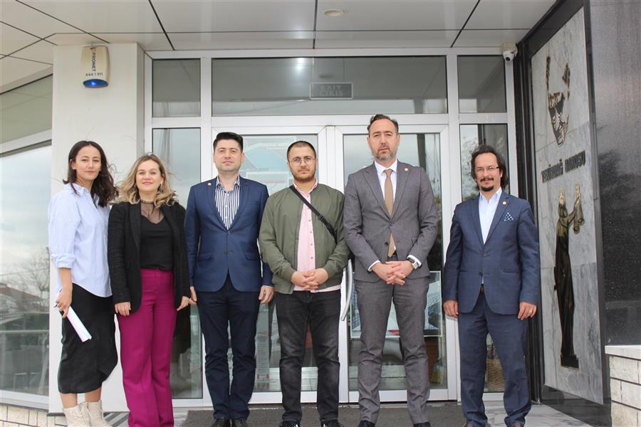 Seçimlerde Görev Alacak Gönüllü Avukatlardan Baromuza Ziyaret