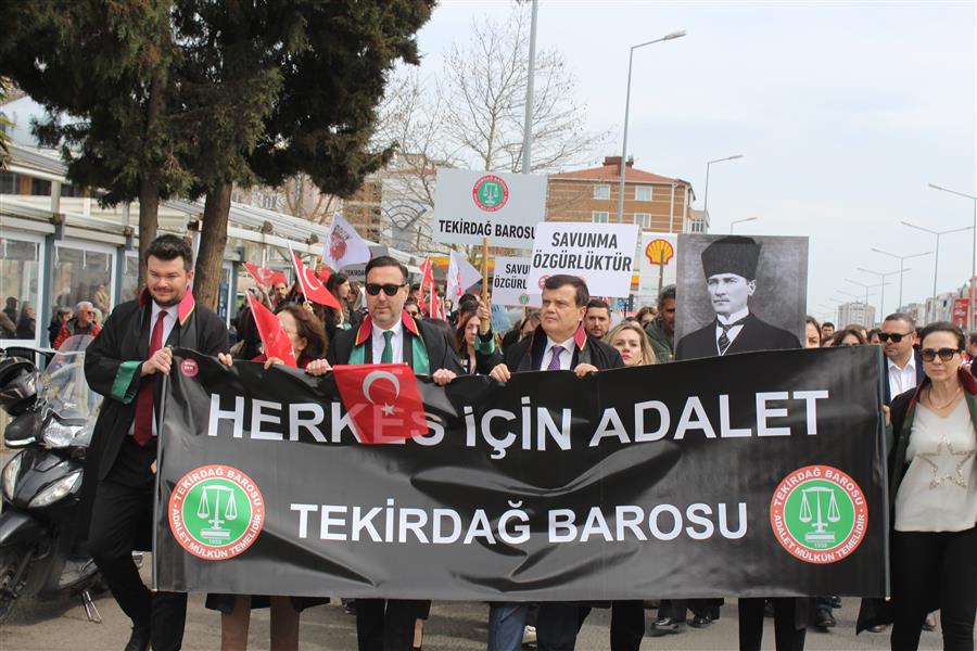 Tekirdağ Barosu’ndan “Hak, Hukuk, Adalet” Yürüyüşü