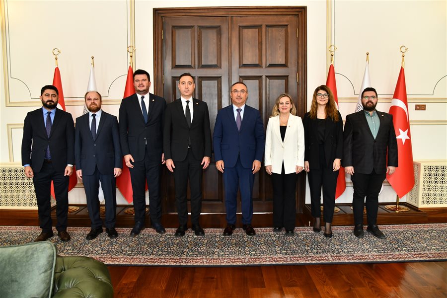 YÖNETİM KURULUMUZDAN KAMU KURUMLARINA VEDA ZİYARETLERİ