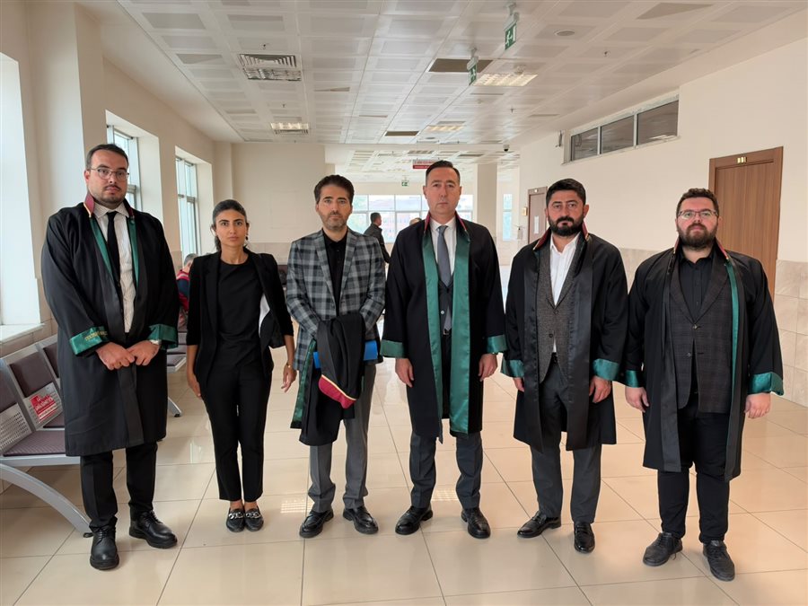 TEKİRDAĞ BAROSU, İKİ POLİS MEMURUNUN ŞEHİT EDİLDİĞİ DAVANIN İLK DURUŞMASINA KATILDI