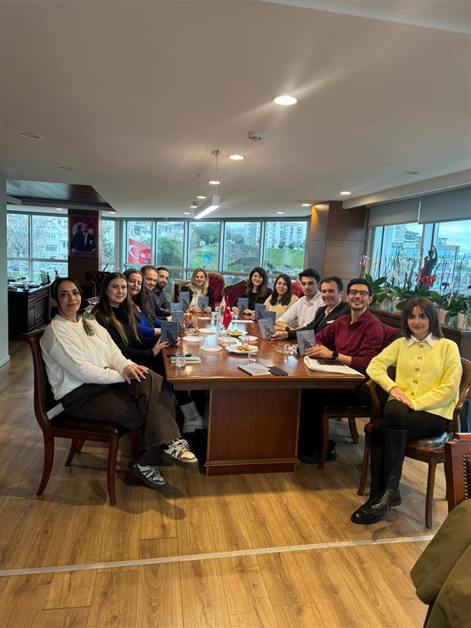 TEKİRDAĞ BAROSU, ÖDÜLLÜ YAZAR ESRA KAHYA’NIN “BENİM RÜYALARIM HEP ÇIKAR” KİTABI ÜZERİNE KONUŞTU